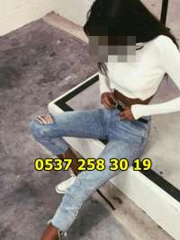 Atakent Bölgesinden Özgür ve Etkileyici Bayan Escort