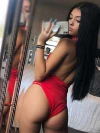 Atakent Bölgesinin Çekici Bayan Partneri Deneyimli Escort